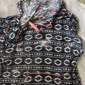 Aztec Maurice’s long sleeve